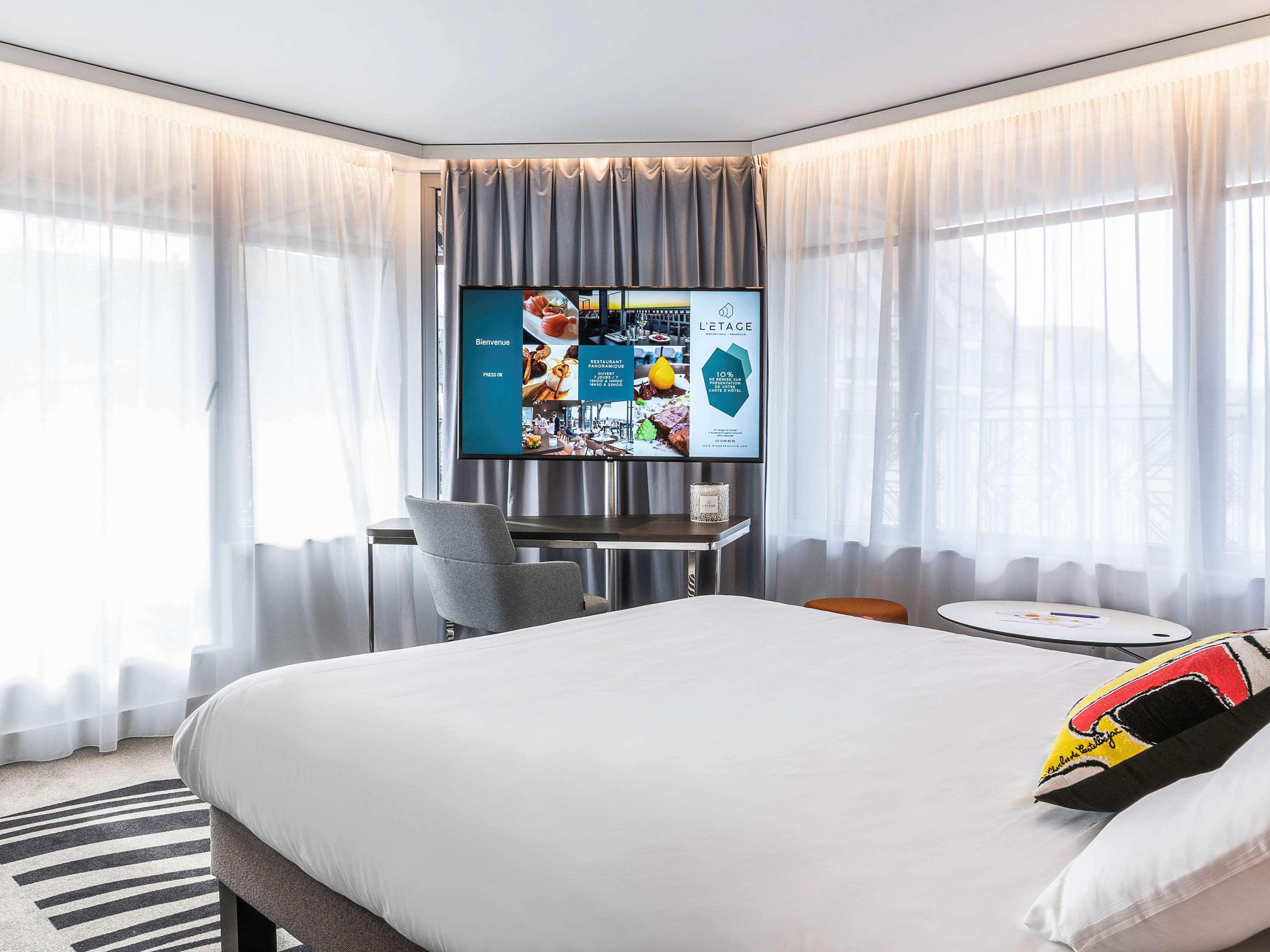 Novotel Deauville Plage Exteriör bild