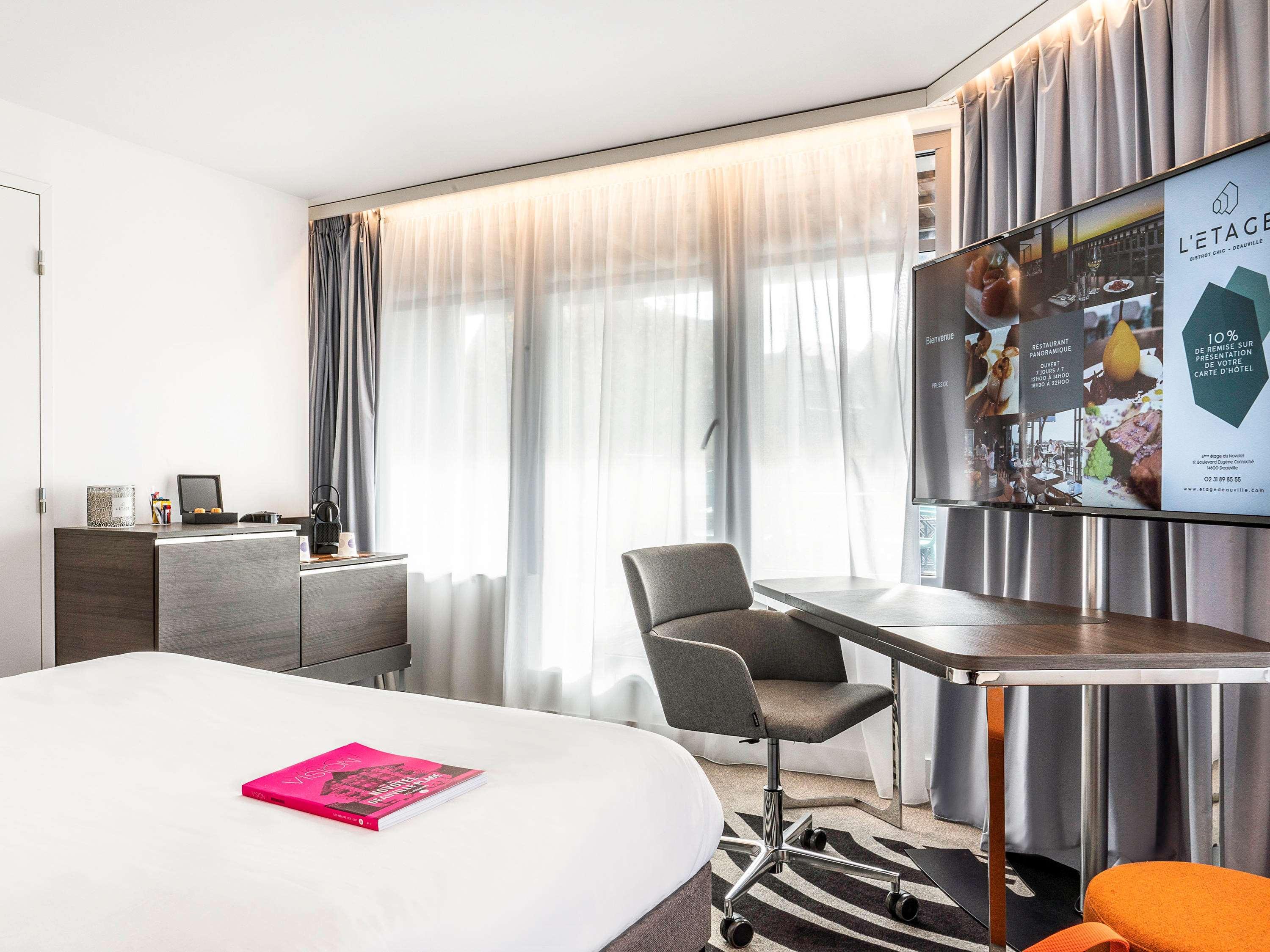 Novotel Deauville Plage Exteriör bild