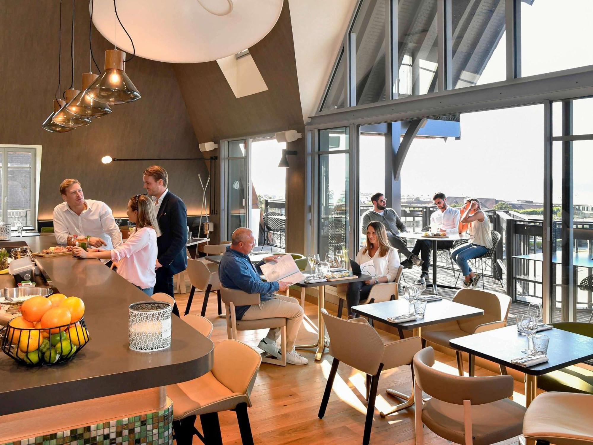 Novotel Deauville Plage Exteriör bild