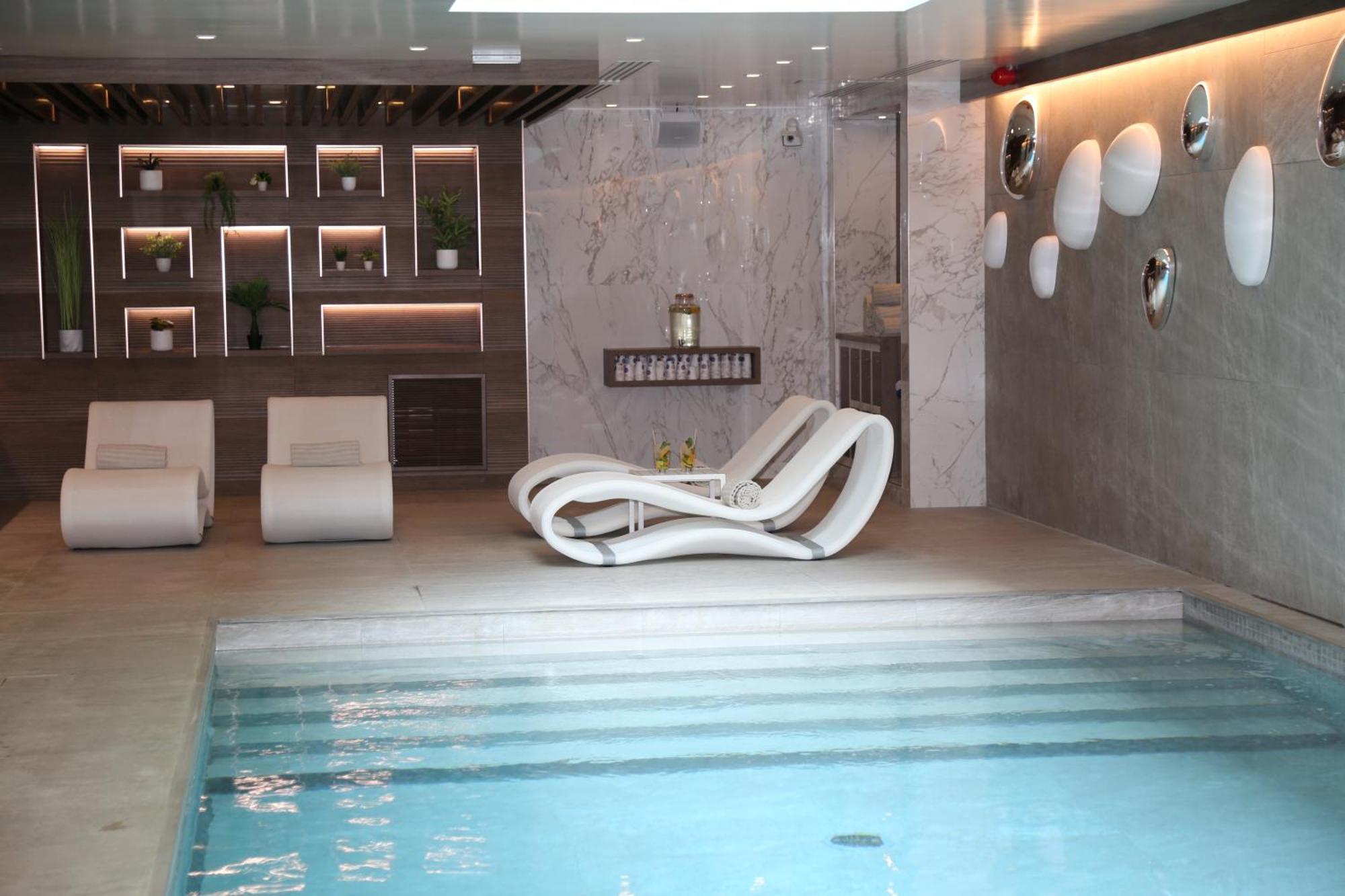 Novotel Deauville Plage Exteriör bild