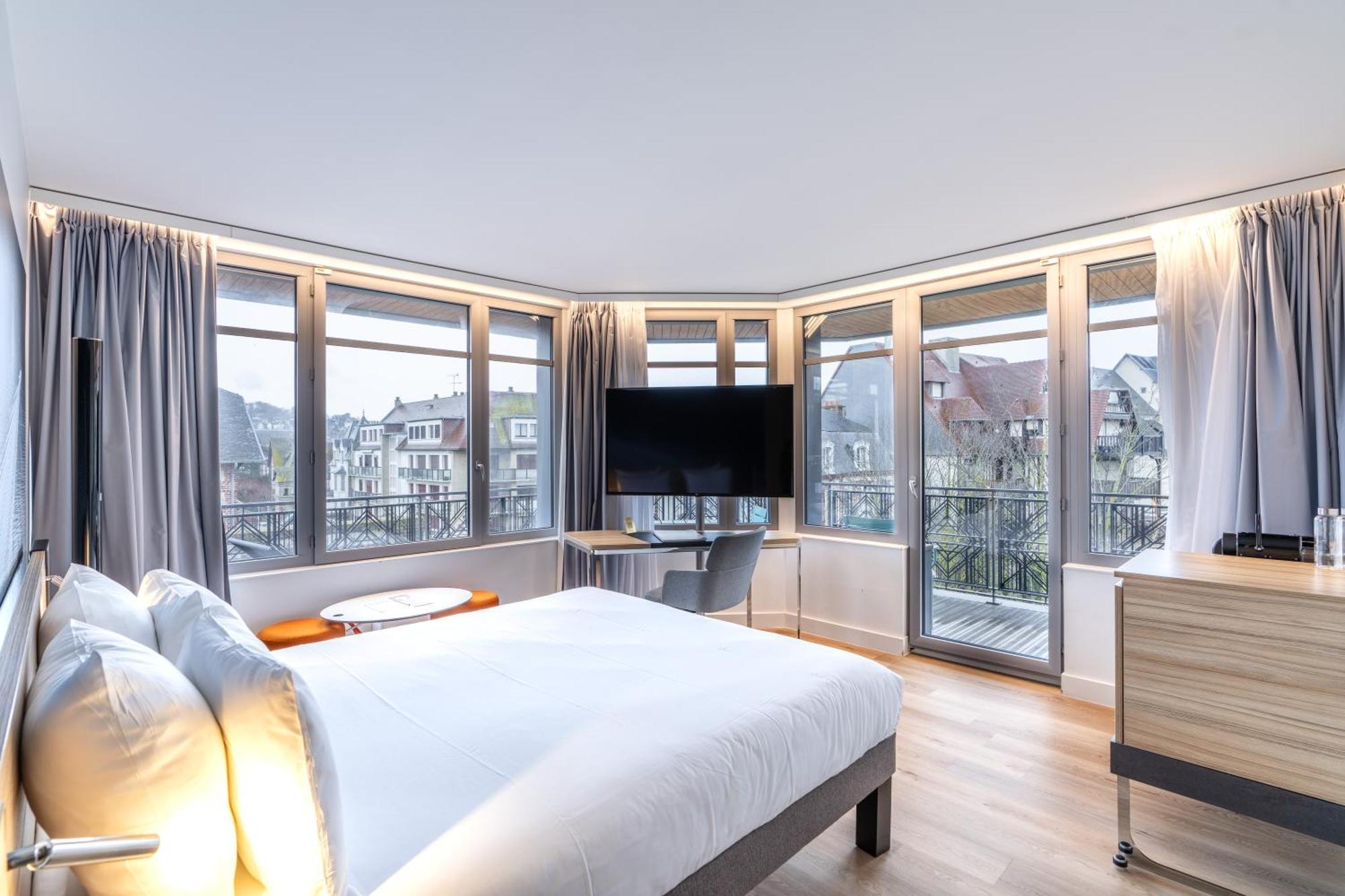 Novotel Deauville Plage Exteriör bild